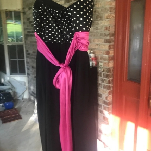 Adorable Venezia Peacoatw/ matching dress - Picture 5 of 6